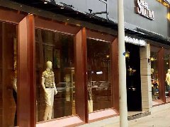 男装展柜设计效果图片